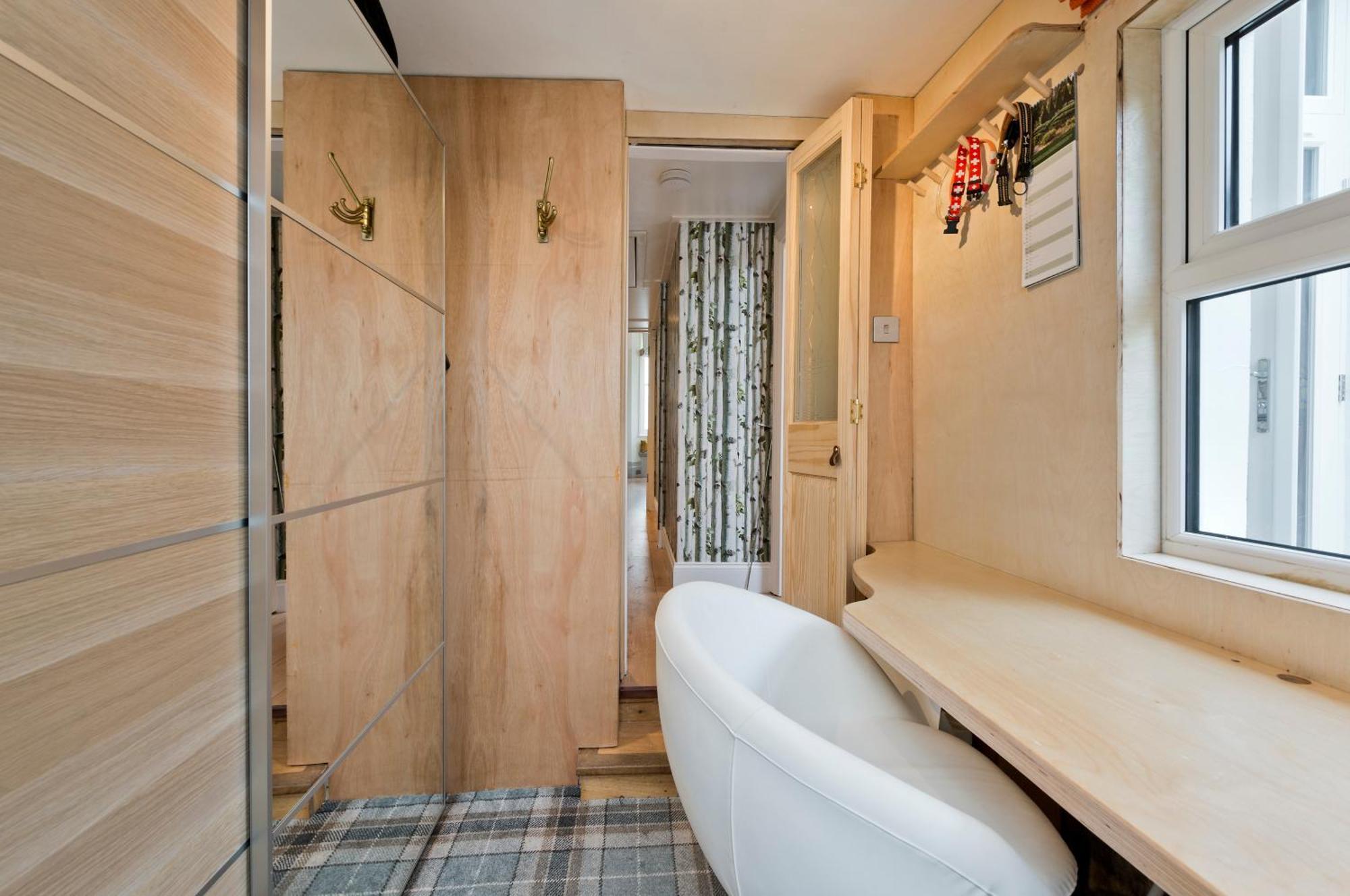 Veeve - The Southern Scenester Apartment